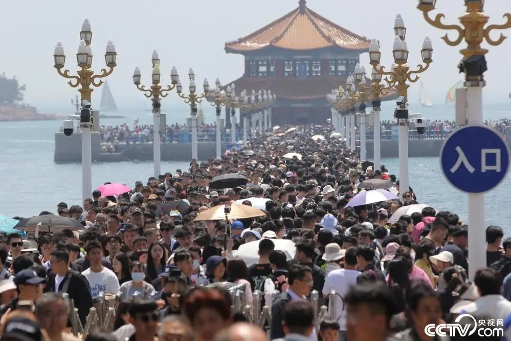 Nghẹt thở cảnh du lịch dịp nghỉ lễ ở Trung Quốc: Cả sa mạc cũng Nghẹt thở cảnh du lịch dịp nghỉ lễ ở Trung Quốc: Cả sa mạc cũng