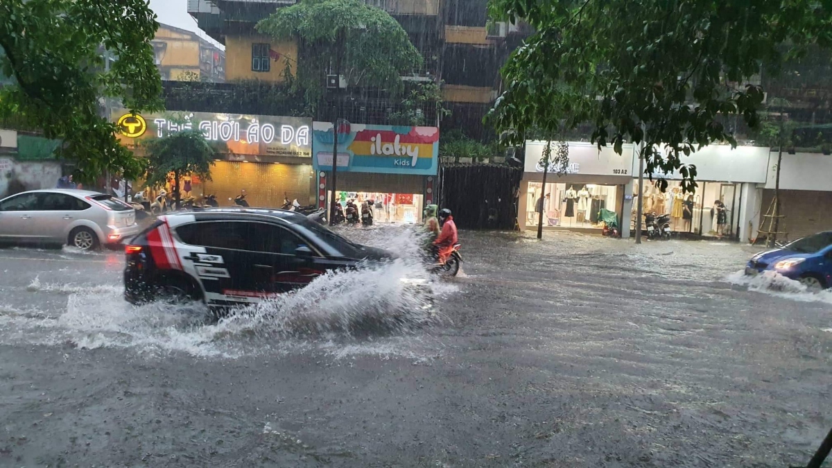 Thời tiết ngày 5/5: Hà Nội có mưa rào và dông vào chiều tối và đêm - Ảnh 1.