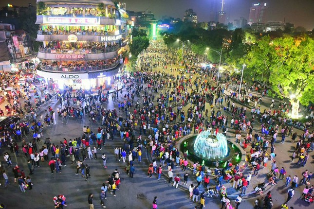 Hà Nội dự kiến không tổ chức sự kiện thể thao, hội chợ ở phố đi bộ hồ Hoàn Kiếm - Ảnh 1.