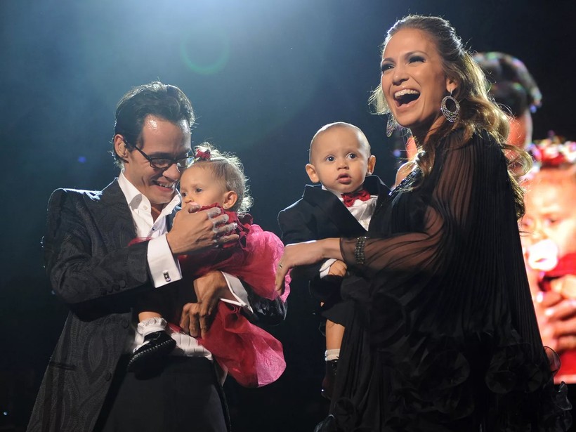 Jennifer Lopez tiết lộ bí quyết nuôi dạy con sinh đôi - Ảnh 2.