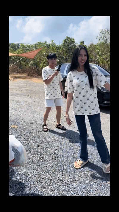 Hé lộ khoảnh khắc Hoa hậu Thuỳ Tiên bịn rịn tạm biệt Lôi Con, thái độ khi đối mặt Quang Linh Vlog gây chú ý - Ảnh 3.