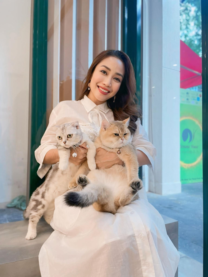 Sao Vbiz tạm rời showbiz sang Úc sống: Vướng nghi vấn trục trặc tình cảm, kết hôn giả để định cư - Ảnh 1. Sao Vbiz tạm rời showbiz sang Úc sống: Vướng nghi vấn trục trặc tình cảm, kết hôn giả để định cư - Ảnh 1.