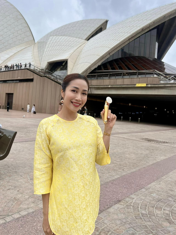 Sao Vbiz tạm rời showbiz sang Úc sống: Vướng nghi vấn trục trặc tình cảm, kết hôn giả để định cư - Ảnh 7. Sao Vbiz tạm rời showbiz sang Úc sống: Vướng nghi vấn trục trặc tình cảm, kết hôn giả để định cư - Ảnh 7.