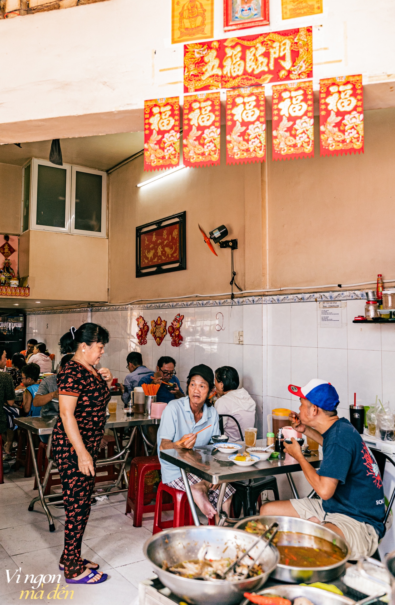 Đi ăn cơm bình dân kiểu người Hoa: Cửa tiệm bán 3 đời mỗi ngày nấu hơn 30 món cầu kỳ, đông khách đến nỗi không dám mở trên ứng dụng giao đồ ăn- Ảnh 22.