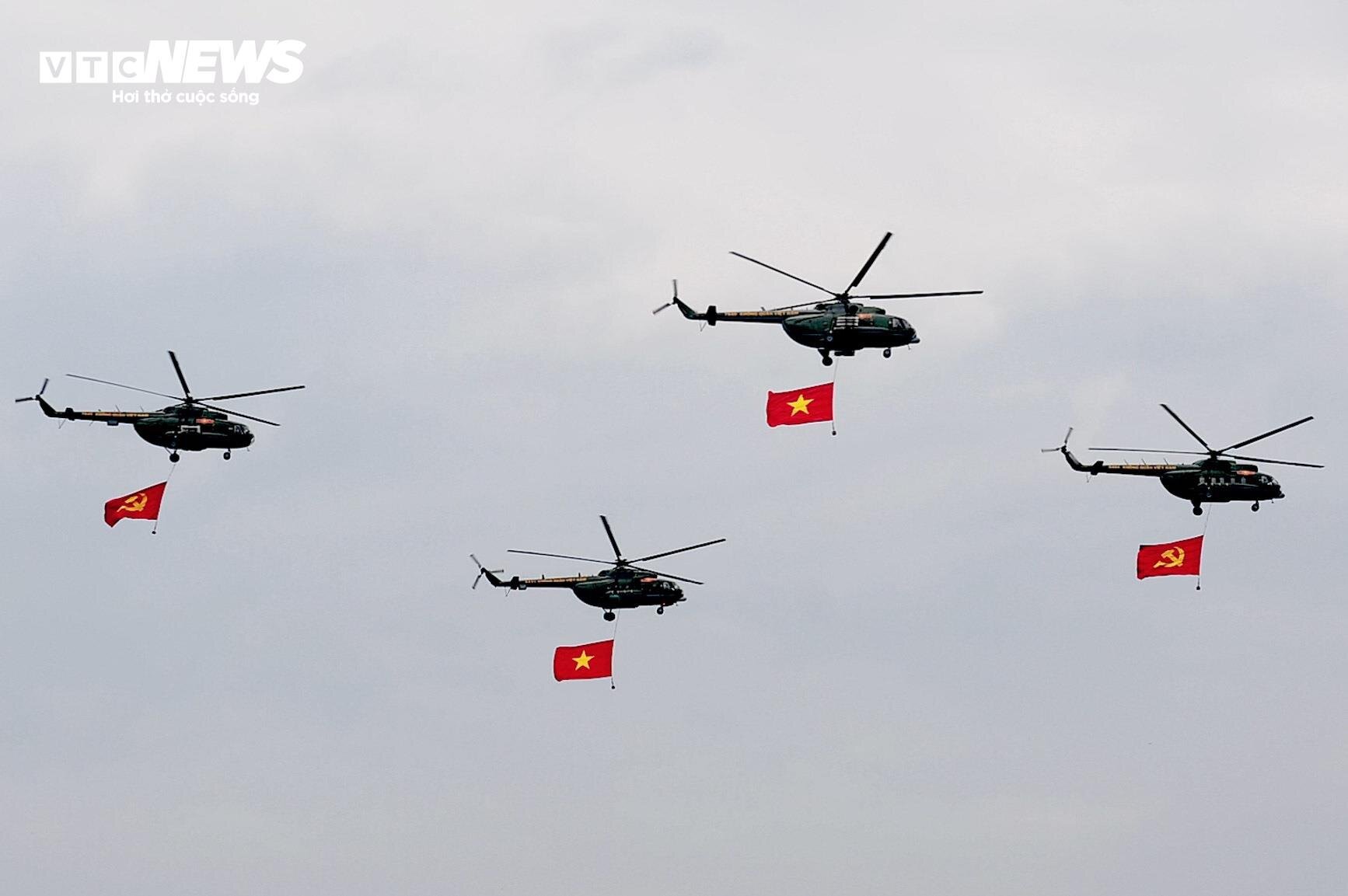 Hào hùng Lễ diễu binh, diễu hành Kỷ niệm 70 năm Chiến thắng Điện Biên Phủ - Ảnh 9.