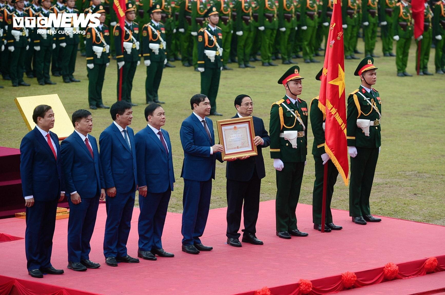 Hào hùng Lễ diễu binh, diễu hành Kỷ niệm 70 năm Chiến thắng Điện Biên Phủ - Ảnh 7.