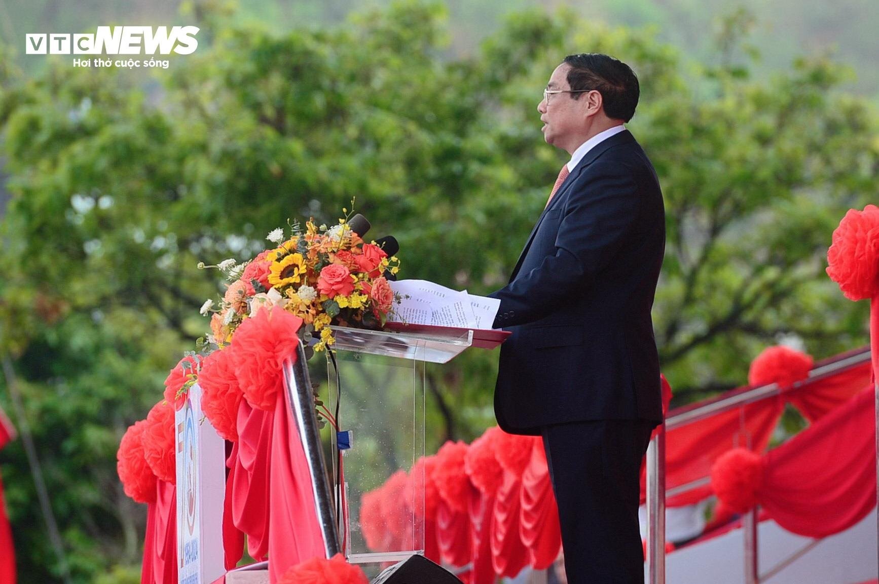 Hào hùng Lễ diễu binh, diễu hành Kỷ niệm 70 năm Chiến thắng Điện Biên Phủ - Ảnh 6.