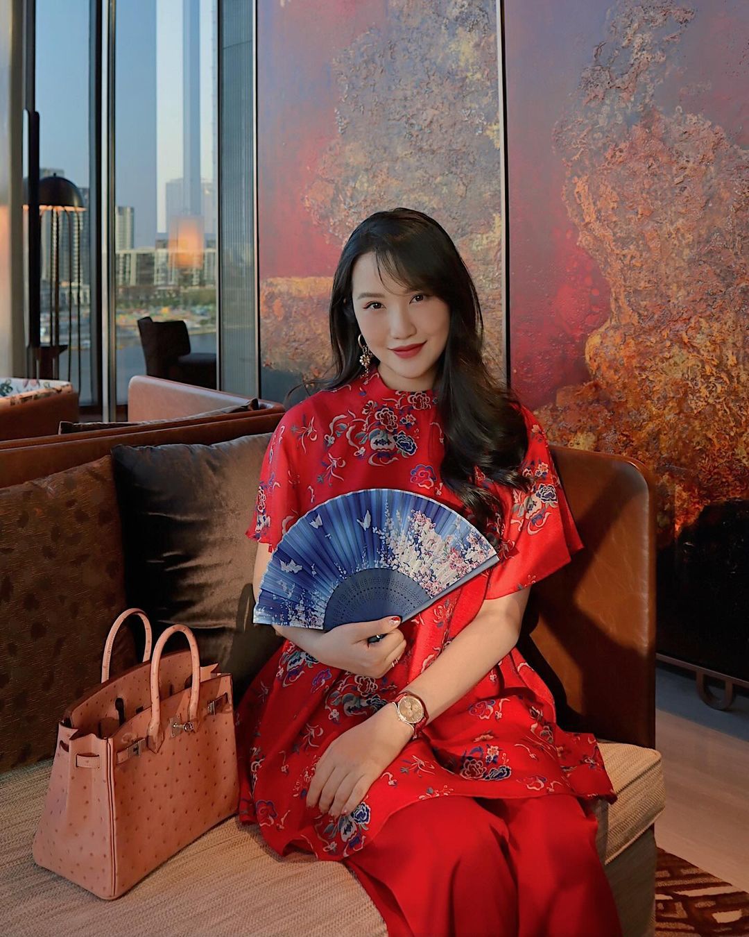 Vợ thiếu gia Phan Thành lọt ống kính cam thường sau 4 tháng sinh con, nhan sắc có khí chất hào môn- Ảnh 6. Vợ thiếu gia Phan Thành lọt ống kính cam thường sau 4 tháng sinh con, nhan sắc có khí chất hào môn- Ảnh 6.