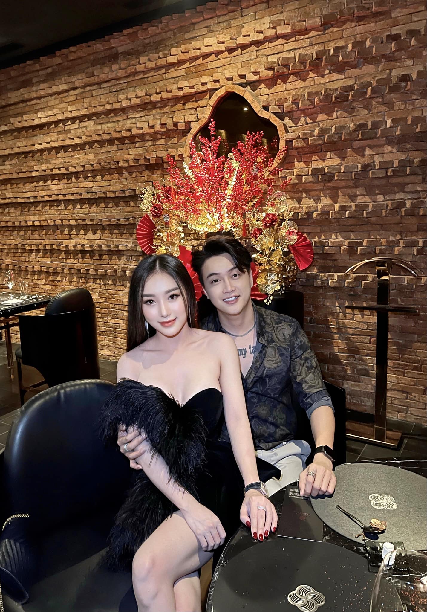 TiTi (HKT) đáp trả khi netizen nhắc tên Nhật Kim Anh, lên tiếng vì bị soi chi tiết lạ sau đám cưới- Ảnh 1. TiTi (HKT) đáp trả khi netizen nhắc tên Nhật Kim Anh, lên tiếng vì bị soi chi tiết lạ sau đám cưới- Ảnh 1.