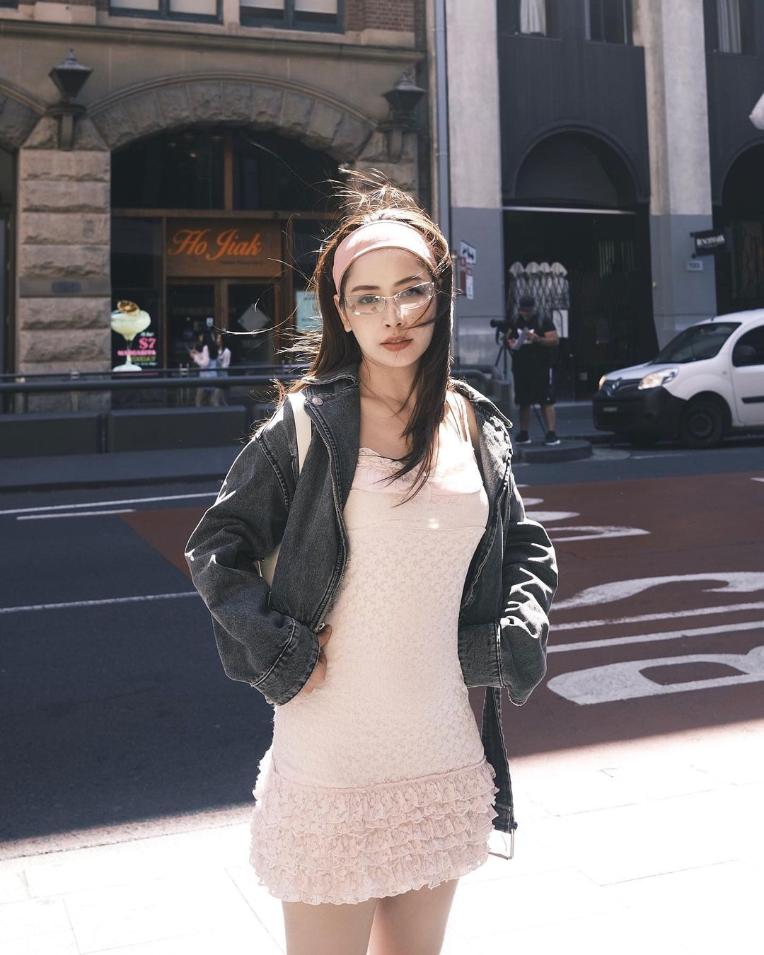 Style của Chi Pu quá đỉnh: Diện bộ nào cũng xinh như mộng, đến phái nữ xứ tỷ dân cũng muốn "copy" theo- Ảnh 7. Style của Chi Pu quá đỉnh: Diện bộ nào cũng xinh như mộng, đến phái nữ xứ tỷ dân cũng muốn "copy" theo- Ảnh 7.