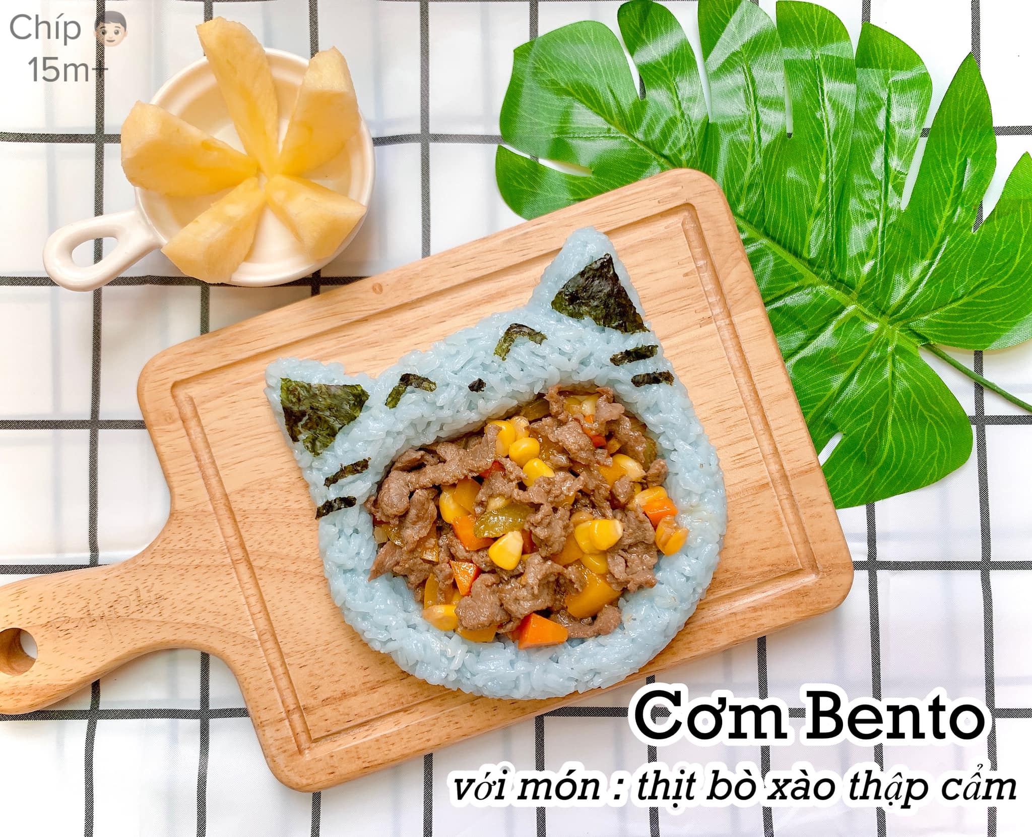 Choáng trước loạt đĩa cơm bento xinh xỉu mẹ làm cho con gái: &quot;Có mẹ khéo bày biện, nấu ăn ngon quá là hạnh phúc&quot; - Ảnh 4.