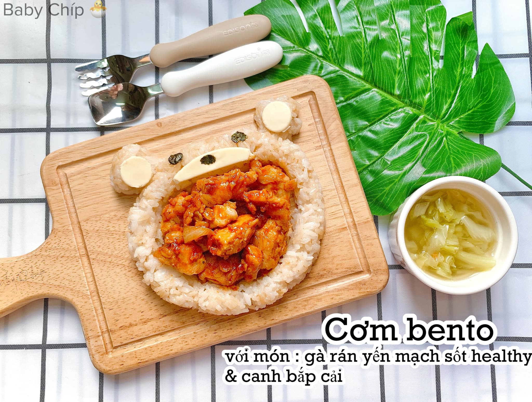 Choáng trước loạt đĩa cơm bento xinh xỉu mẹ làm cho con gái: &quot;Có mẹ khéo bày biện, nấu ăn ngon quá là hạnh phúc&quot; - Ảnh 2.