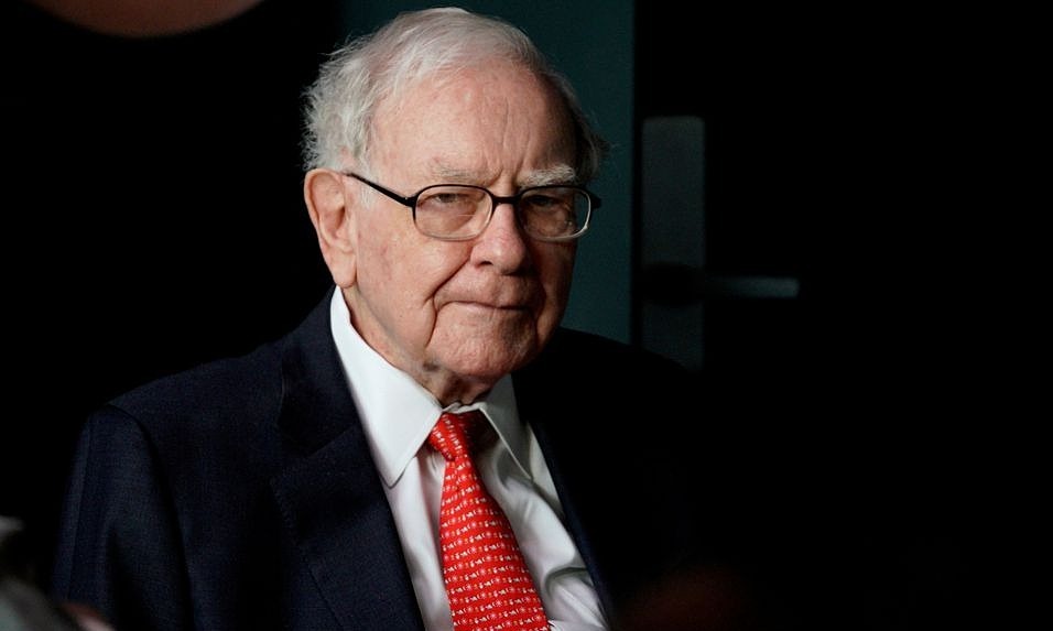 21 tuổi, Warren Buffett bỏ ra 100 Đô la để tham gia lớp học này và cuộc đời ông đã sang trang: &quot;Sự cải thiện nhỏ trong kỹ năng giao tiếp có thể tạo nên khác biệt lớn về khả năng kiếm tiền của bạn&quot;- Ảnh 3.