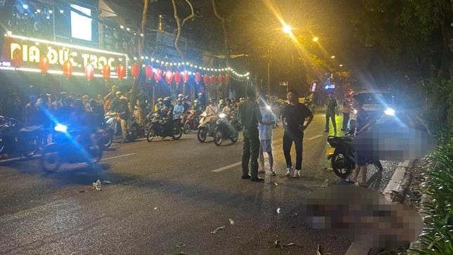 Hà Nội: Điều tra vụ ba thanh niên tử vong trong đêm trên đường Láng - Ảnh 1.