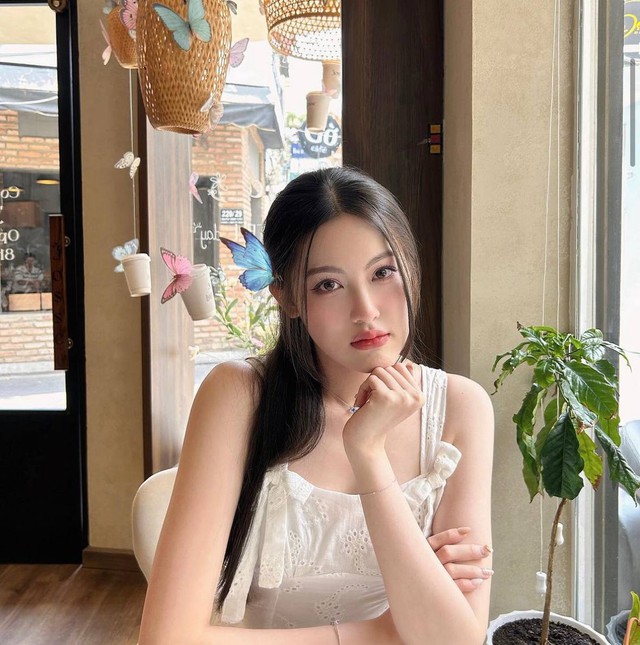 Bạn gái HIEUTHUHAI bỗng đăng trạng thái lạ, gương mặt không thèm son phấn gây xôn xao - Ảnh 5. Bạn gái HIEUTHUHAI bỗng đăng trạng thái lạ, gương mặt không thèm son phấn gây xôn xao - Ảnh 5.