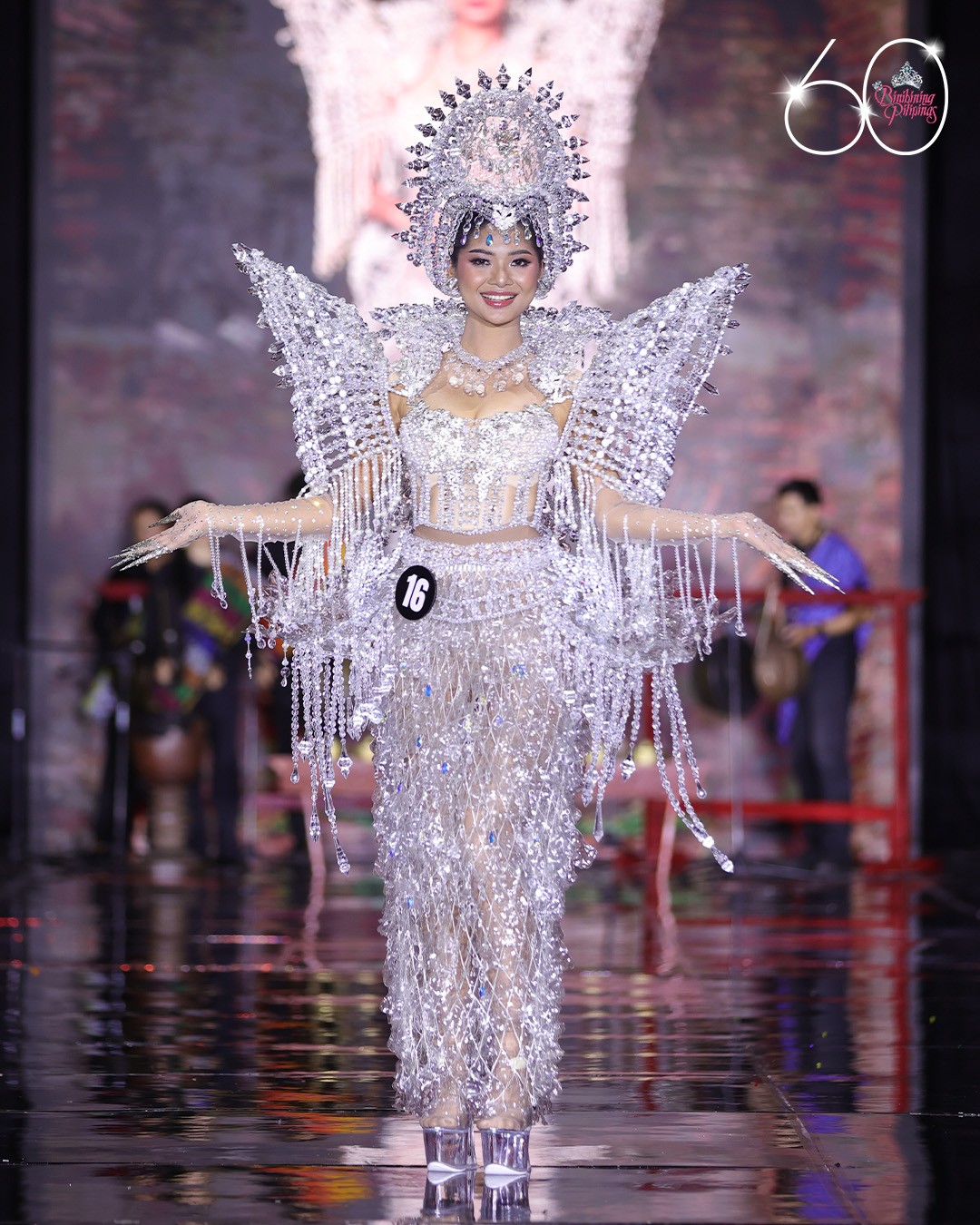 5 trang phục dân tộc đẹp nhất Hoa hậu Philippines 2024 - Ảnh 2.