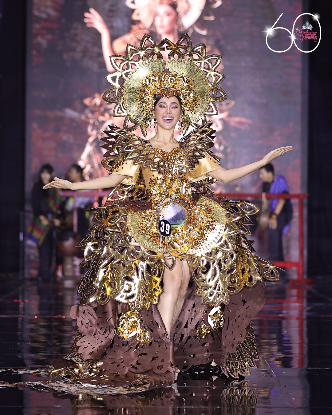 5 trang phục dân tộc đẹp nhất Hoa hậu Philippines 2024 - Ảnh 10.
