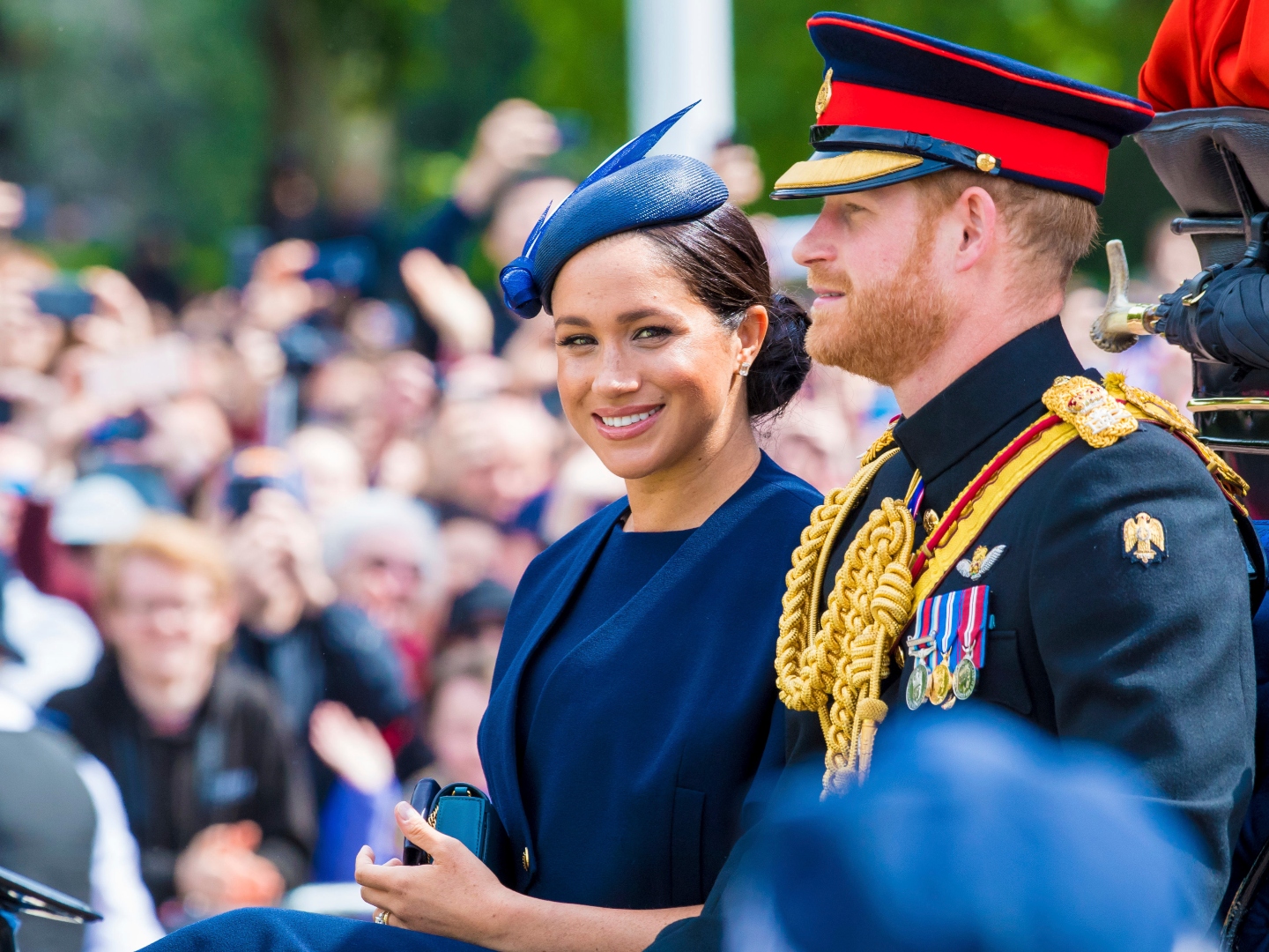 Vợ chồng Harry - Meghan và 2 con vẫn vắng mặt tại lễ diễu hành thường niên của Hoàng gia Anh- Ảnh 2.