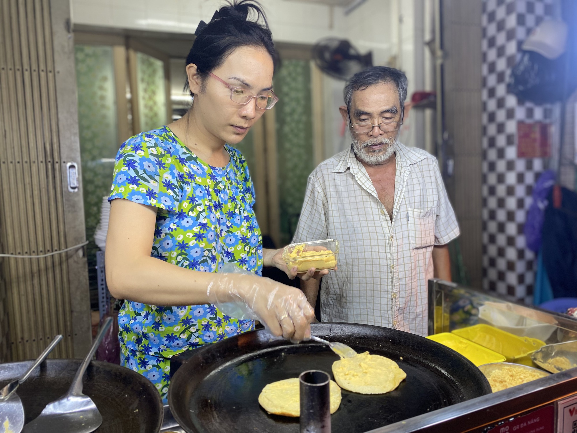 Nỗi niềm của người bố có hai con trai lần lượt chuyển giới: ‘Nước mắt, đòn roi và tình thương con vô hạn’ - Ảnh 1.