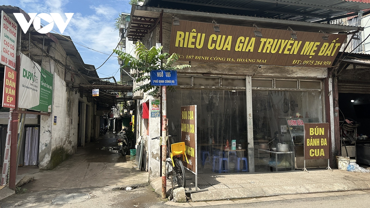 Cận cảnh nhà xưởng, nhà ở san sát trong ngõ sâu ở phố Định Công Hạ - Ảnh 5.
