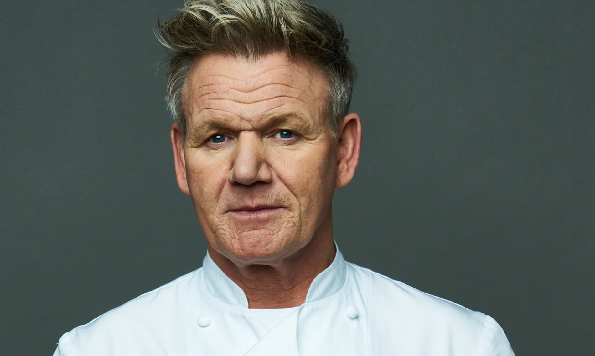 Đầu bếp nổi tiếng Gordon Ramsay gặp tai nạn giao thông nghiêm trọng - Ảnh 2.