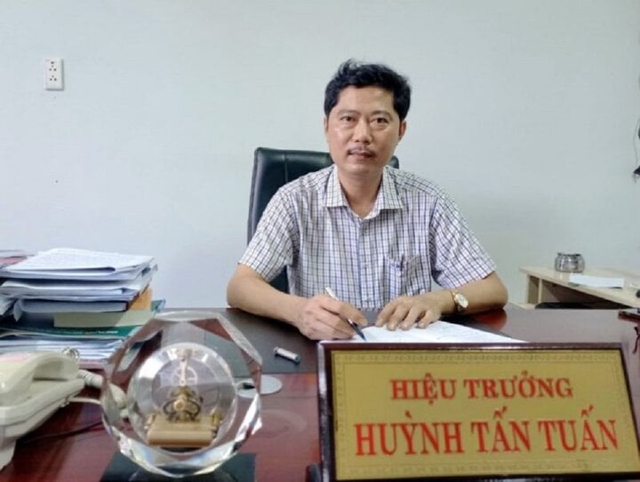 Hiệu trưởng bị khởi tố, Trường CĐ Y tế &quot;đau đầu&quot; chuyện ký văn bằng tốt nghiệp - Ảnh 2.