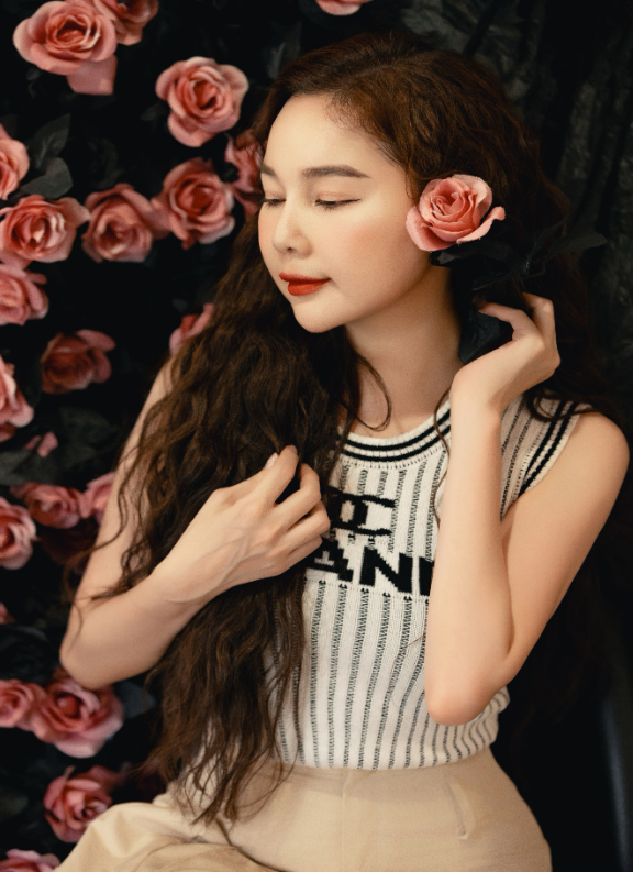 Gợi ý cách phối đồ từ nữ giảng viên có phong cách sành điệu - Ảnh 11. Gợi ý cách phối đồ từ nữ giảng viên có phong cách sành điệu - Ảnh 11.