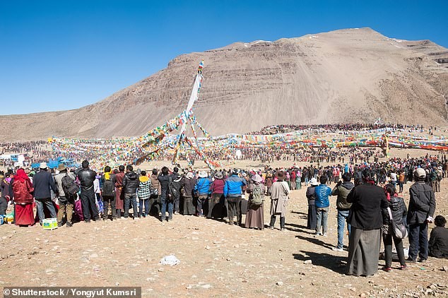 Lý do chưa ai leo lên được đỉnh núi nổi tiếng ở Tây Tạng - Ảnh 3.