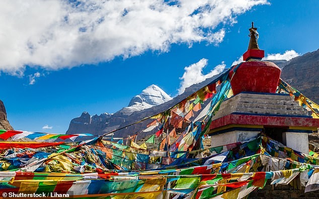 Lý do chưa ai leo lên được đỉnh núi nổi tiếng ở Tây Tạng - Ảnh 2.