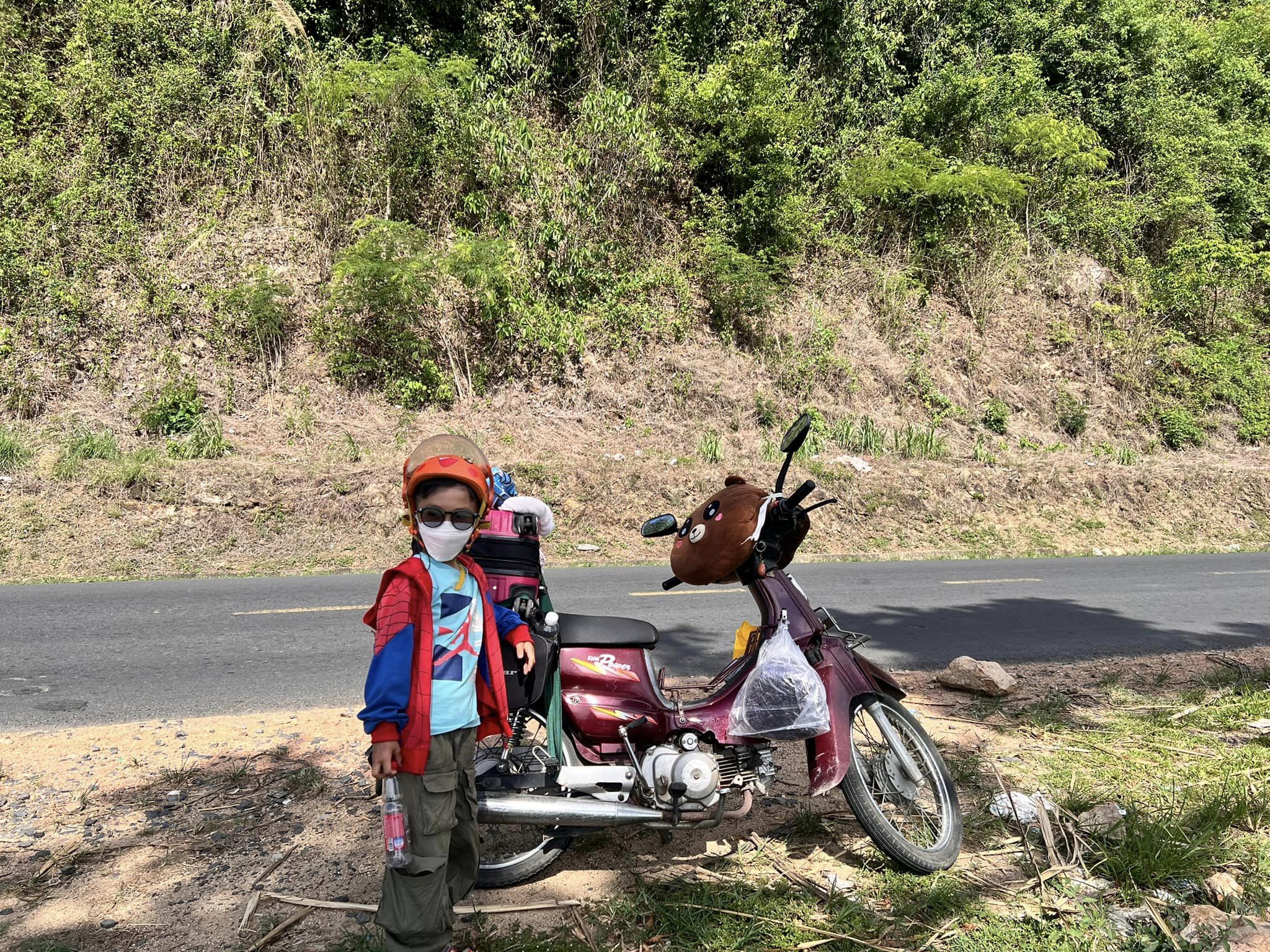 Du lịch qua ảnh cùng bé với chuyến trải nghiệm ven biển miền Trung 1345km và 7 ngày &quot;đi hoang&quot; cùng mẹ - Ảnh 16.