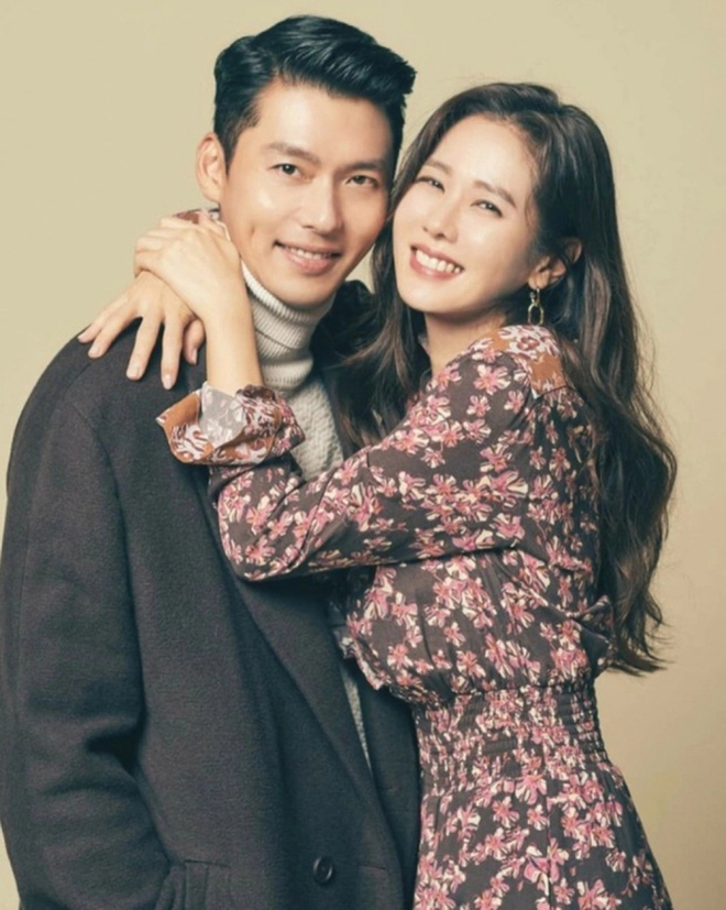 Phát sốt ảnh Son Ye Jin - Hyun Bin đi mua sắm, loạt biểu hiện cưng chiều vợ gây bão - Ảnh 8.