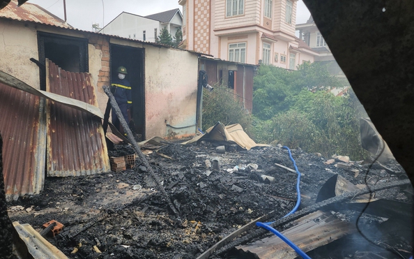 Hiện trường tang thương vụ cháy khiến 3 anh em tử vong ở Đà Lạt: Các cháu về thăm bà ngoại dịp hè