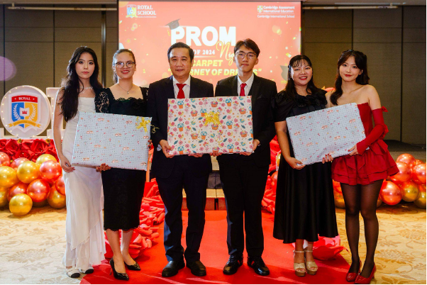 Lên đồ đi Prom với học sinh cuối cấp Royal School: Cùng nhìn lại hành trình kỳ diệu - Ảnh 8.