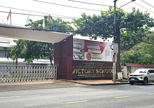 Chậm nộp học ph&iacute; 2 ng&agrave;y bị hủy kết quả tr&uacute;ng tuyển lớp 10: Trường đ&atilde; l&agrave;m hết tr&aacute;ch nhiệm - Ảnh 1.