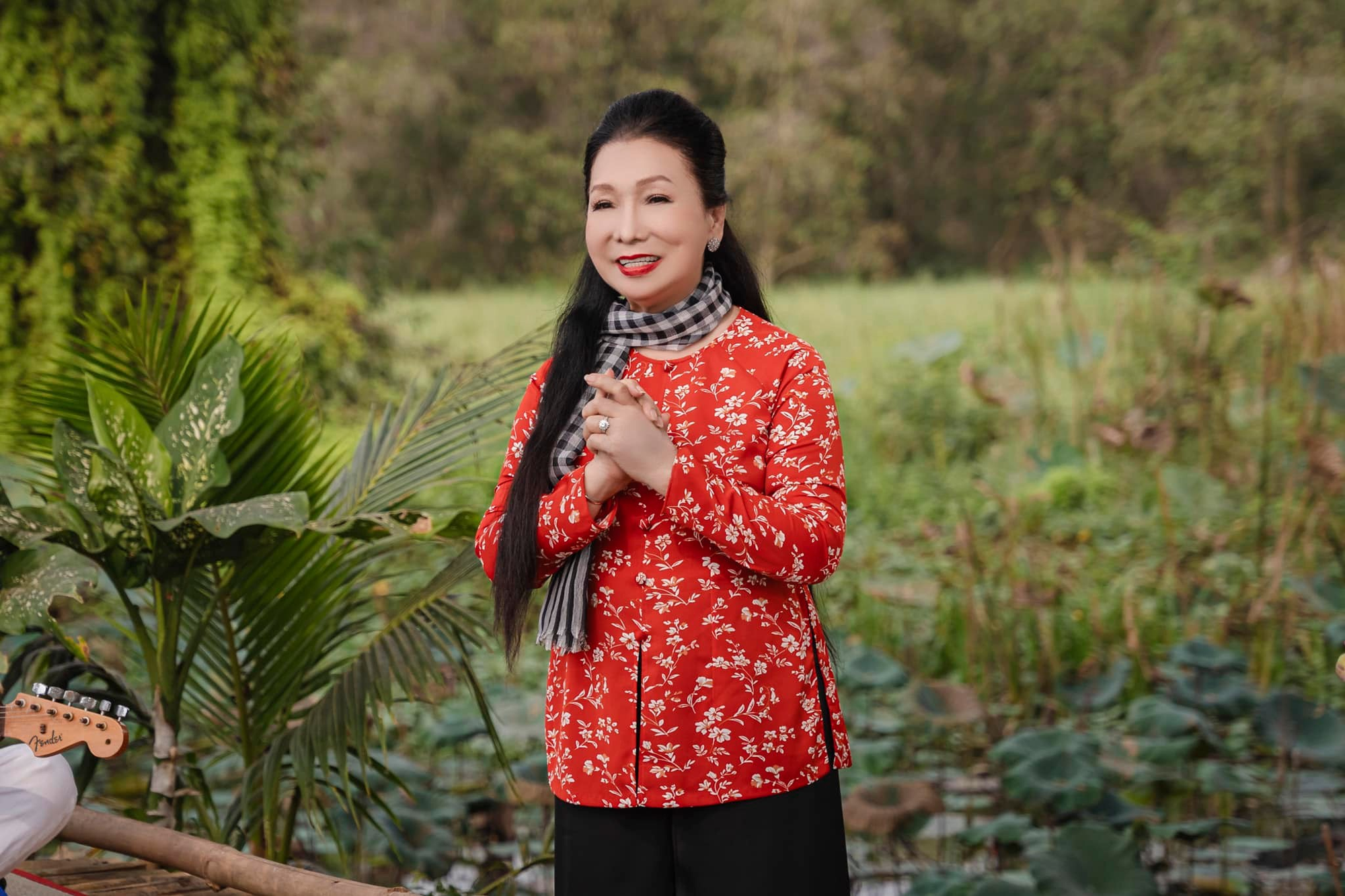 Nữ NSND là tiến sĩ cải lương đầu tiên của Việt Nam: U80 sống độc thân trong biệt thự 1.200m2, sôi nổi lập kênh Tiktok, học ngoại ngữ 4 tiếng/ngày - Ảnh 3.