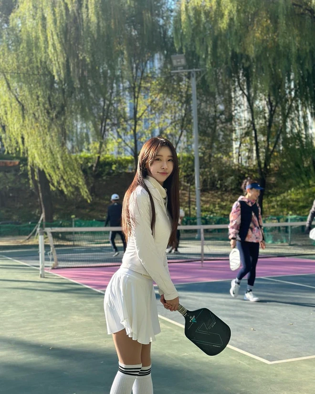 No make-up lên sân pickleball: Không cần kem nền da vẫn sáng hồng với 4 mẫu kem chống nắng nâng tone siêu đỉnh - Ảnh 1.