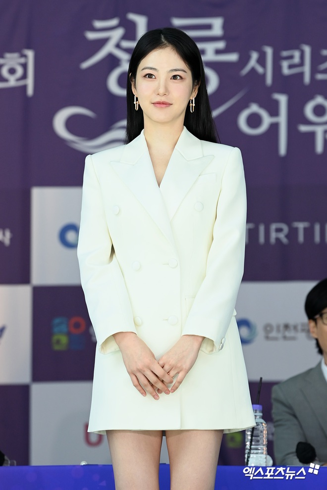 Song Hye Kyo - Suzy đọ sắc trong khung hình gấp đôi visual, lấn át cả dàn sao đình đám trong sự kiện khủng - Ảnh 24.