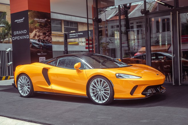 Hot girl 9X đời đầu tặng McLaren GT cho ông xã nhân dịp sinh nhật: Giá không dưới 16 tỷ đồng, là xe chính hãng độc nhất Việt Nam - Ảnh 5.