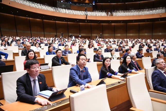 Thống nhất tăng lương cơ sở lên 2,34 triệu đồng từ ngày 1/7/2024 - Ảnh 1.