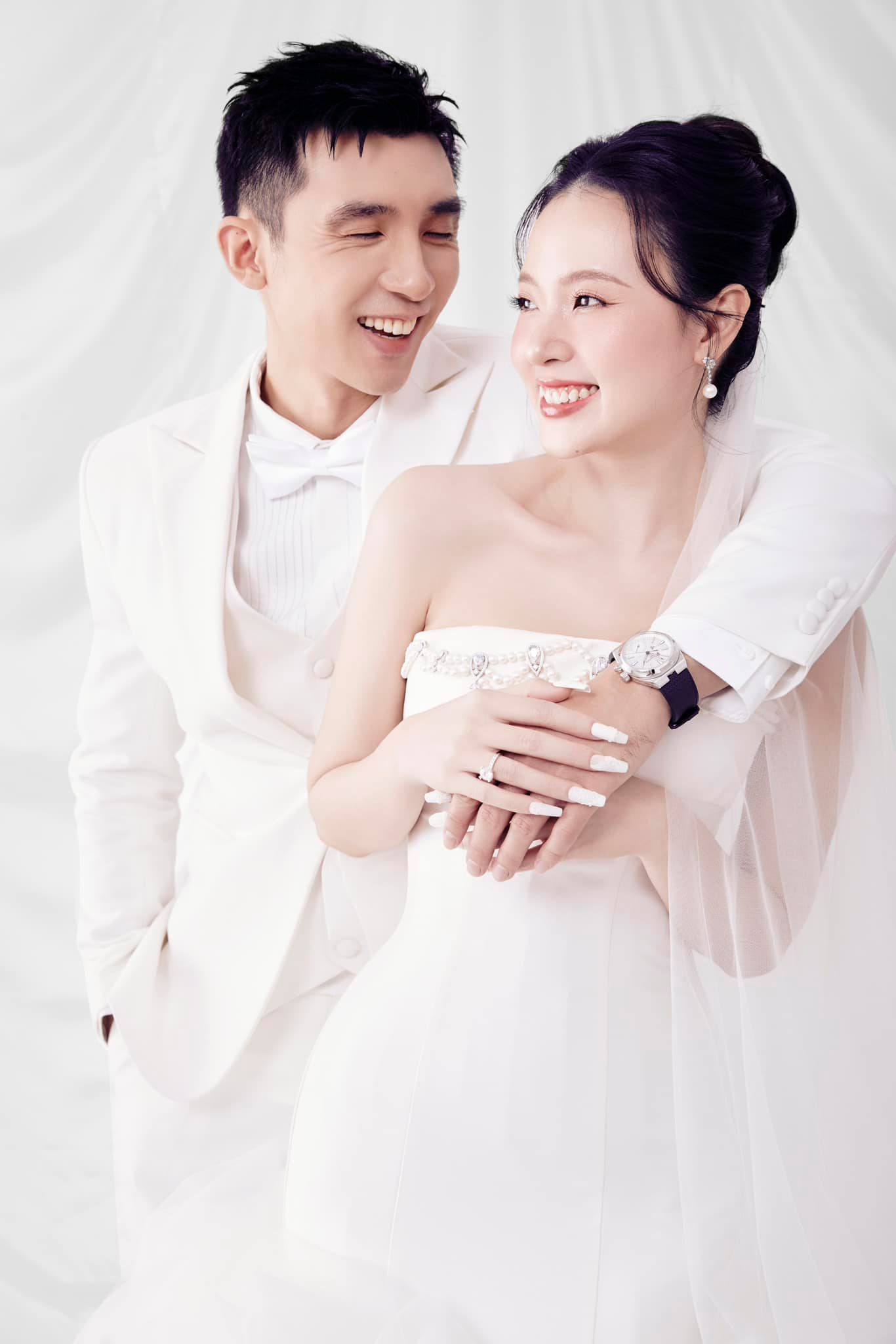Midu &quot;nhá hàng&quot; bộ ảnh cưới cuối cùng ngay trước giờ G: Cô dâu - chú rể ngọt ngào khiến netizen &quot;phát hờn&quot;- Ảnh 6.