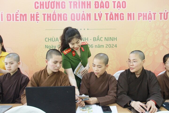 Bộ Công an sẽ triển khai ứng dụng 'Cúng dường trực tuyến' tới chùa trên cả nước - Ảnh 2.