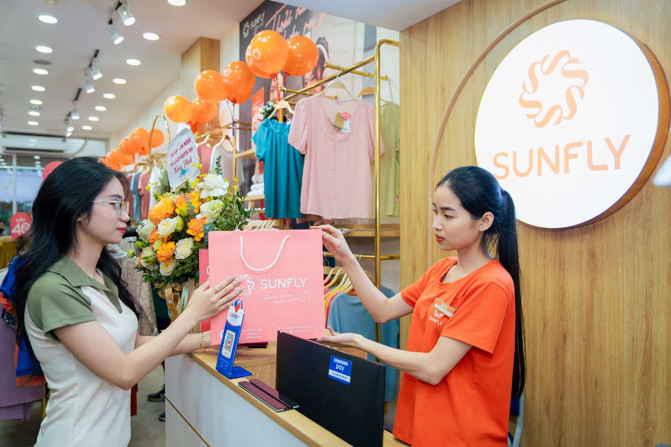 Sunfly - Sứ mệnh tôn vinh phụ nữ Việt và hành trình thay đổi nhận diện showroom mới 2024 - Ảnh 4. Sunfly - Sứ mệnh tôn vinh phụ nữ Việt và hành trình thay đổi nhận diện showroom mới 2024 - Ảnh 4.