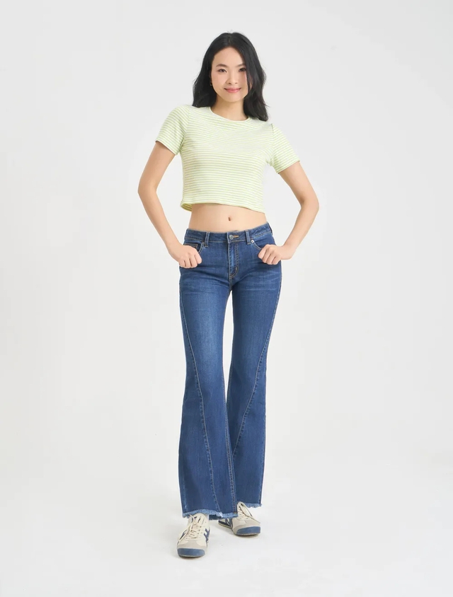 Quần jeans là món thời trang ngoại lệ trong tủ đồ của “công chúa bánh bèo” Jessica Jung - Ảnh 7.