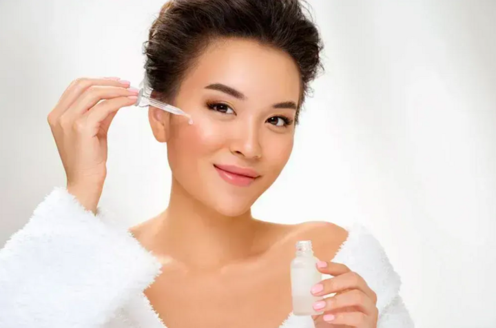 Cần chăm sóc thế nào để da không bị xấu đi khi trời nóng? - Ảnh 2.