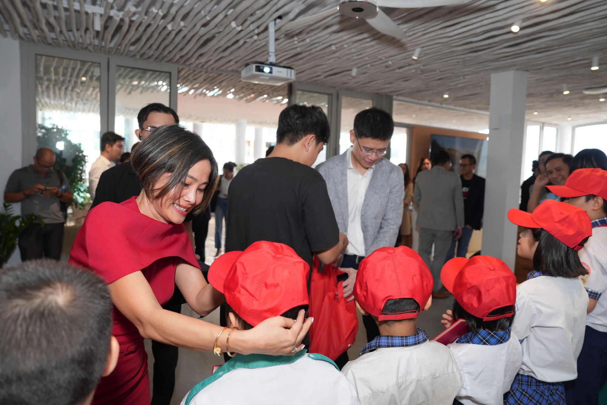 AIA Việt Nam hưởng ứng Tháng hành động vì trẻ em 2024 - Ảnh 3.