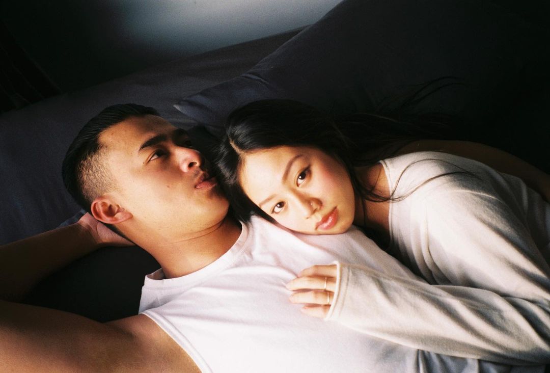 Chuyện tình của nàng thợ xăm và sĩ quan đẹp đôi: Mỗi ngày, trước khi làm việc đều nói Yêu em - Ảnh 8. Chuyện tình của nàng thợ xăm và sĩ quan đẹp đôi: Mỗi ngày, trước khi làm việc đều nói Yêu em - Ảnh 8.
