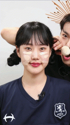 Đã có ai giống Jang Wonyoung đến thế này chưa? - Ảnh 3.