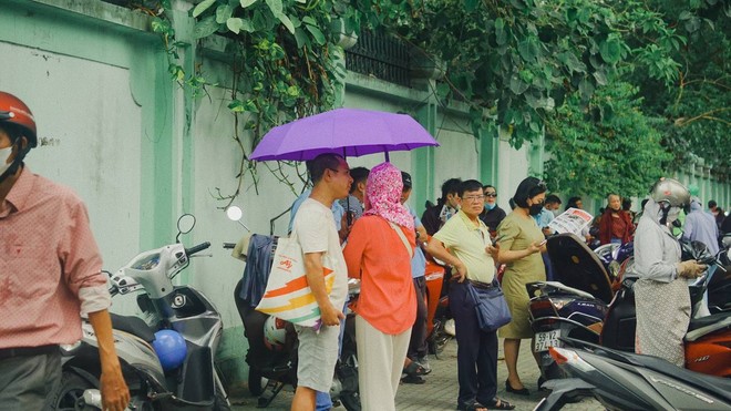 Thí sinh TP.HCM bắt đầu làm bài thi môn Ngoại ngữ: Sẽ có bao nhiêu điểm 10? - Ảnh 9.