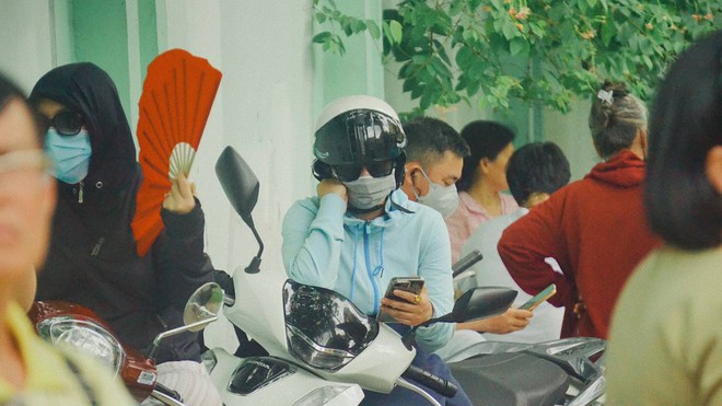 Thí sinh TP.HCM bắt đầu làm bài thi môn Ngoại ngữ: Sẽ có bao nhiêu điểm 10? - Ảnh 8.