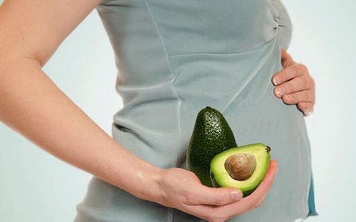 B&agrave; bầu c&oacute; n&ecirc;n ăn bơ? - Ảnh 2.